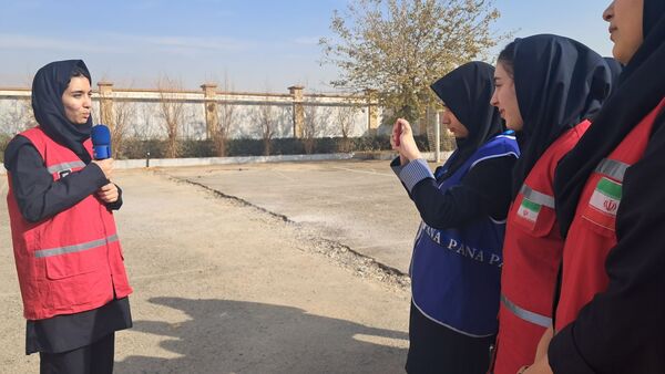 برگزاری مانور زلزله در هنرستان حضرت زینب(س) ناحیه ۴ کرج 