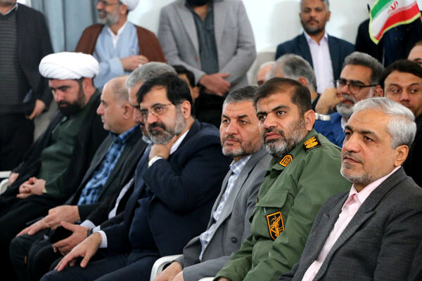 برپایی جشن «حضور تا ظهور» در دبیرستان شهیده حسنی سعدی قم