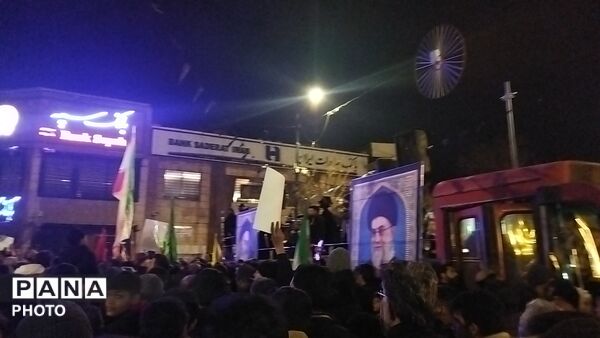 حماسه همچنان ادامه دارد 