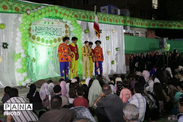 همدان غرق در نور و شادی میلاد پیامبر اکرم(ص)