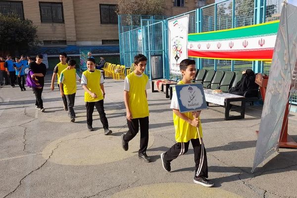 افتتاحیه المپیاد ورزشی درون مدرسه ای در دبیرستان شاهد علامه طباطبایی ناحیه دو شهرری 