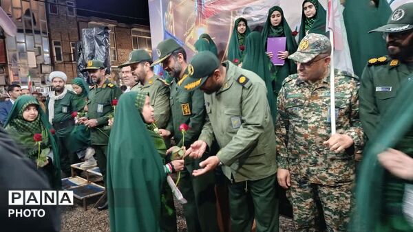از پاسداران انقلاب در شب مقاومت و خونخواهی تجلیل شدند
