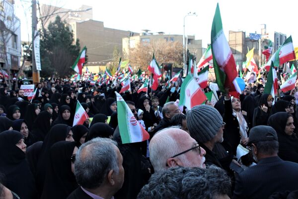 جلوه‌های حضور نوجوانان در راهپیمایی 22 دی مردم قم