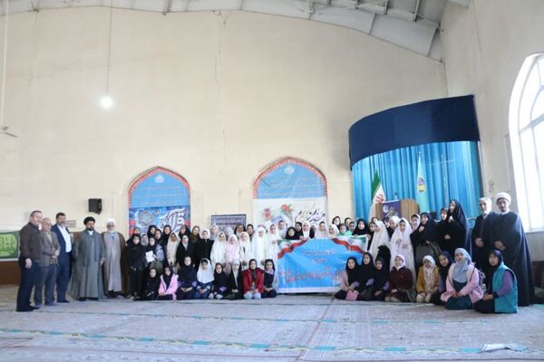 برنامه رویش آدینه با حضور دبستان دخترانه امام مهدی۲  در محمدشهر کرج