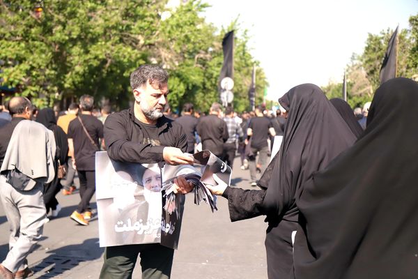 برگزاری مراسم وداع تهرانی‌ها با پیکر ابراهیم رئیسی و همراهانش