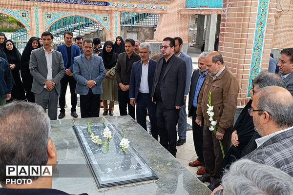 گلباران مزار شهدای معلم در بجنورد