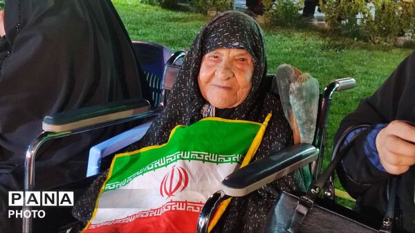 تجمع مردمی شهرستان نجف‌آباد همراه با عزاداری ایام محرم