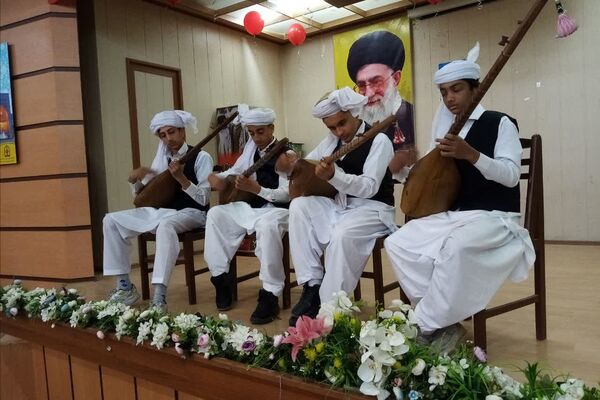 هنرنمایی دانش‌آموزان نوازنده در دیار شیخ جام