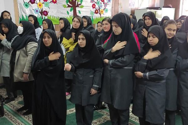 مراسم عزاداری شهادت حضرت فاطمه(س) در دبیرستان پویش دماوند 