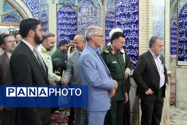 آیین عطرافشانی و گل افشانی مزار شهدا در سمنان