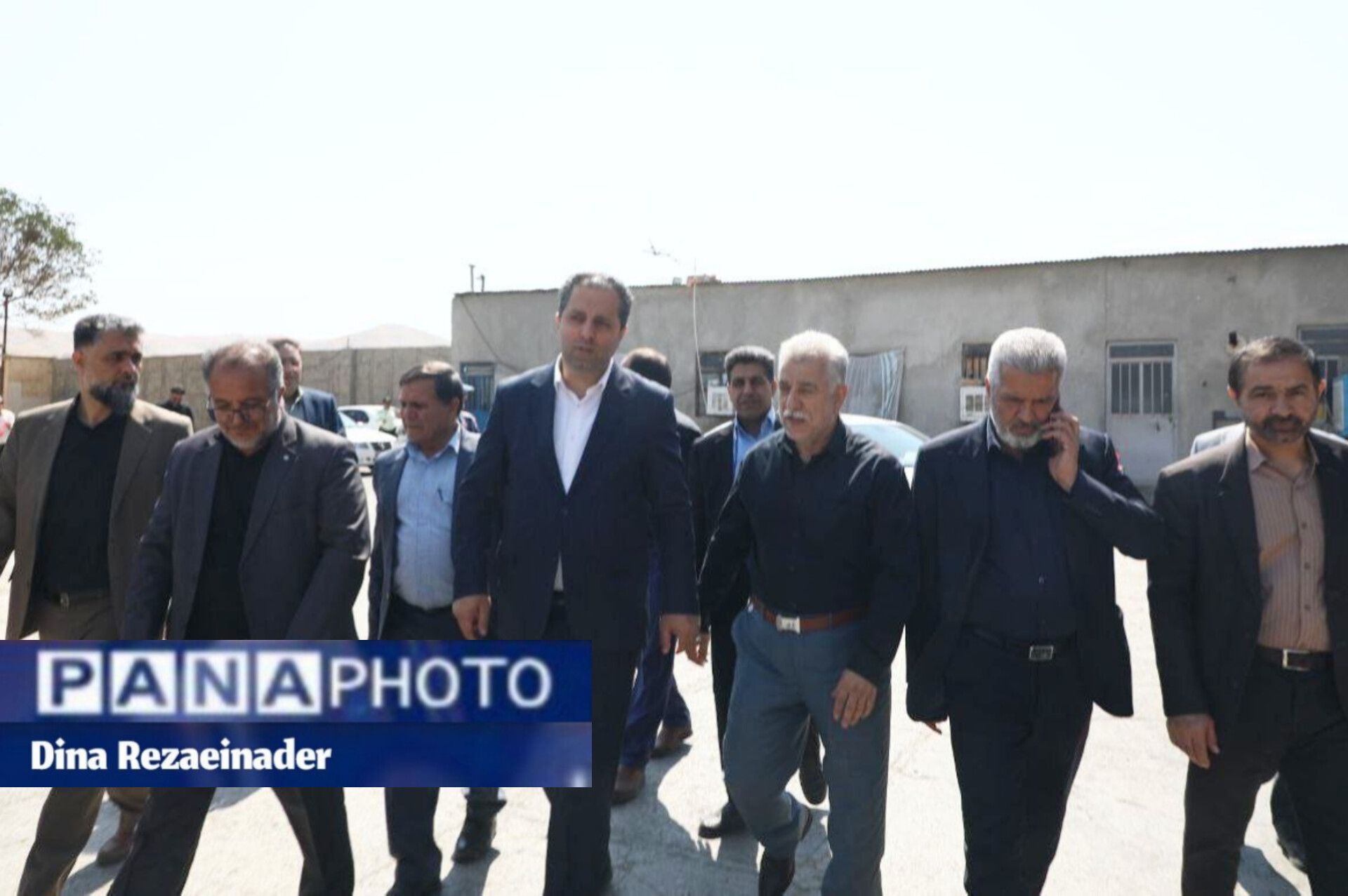 معاون امور اقتصادی استانداری همدان، مشکلات واحدهای دامپروری تویسرکان را بررسی کرد