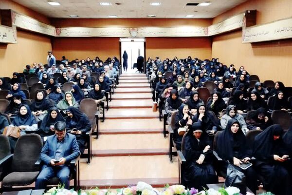 سمینار آشنایی با هوش مصنوعی در ناحیه 4 شیراز 