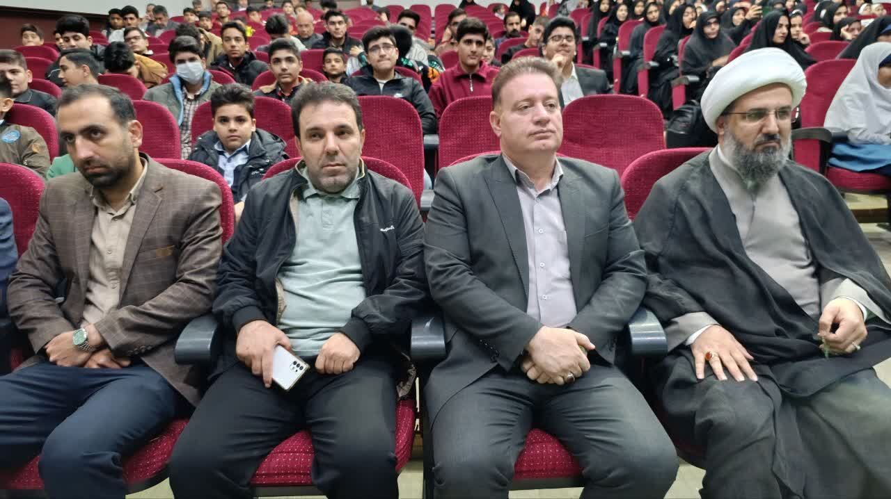 درخشش نخبگان قرآنی پلدختر در آیین تجلیل برگزیدگان مسابقات قرآن، عترت و نماز 