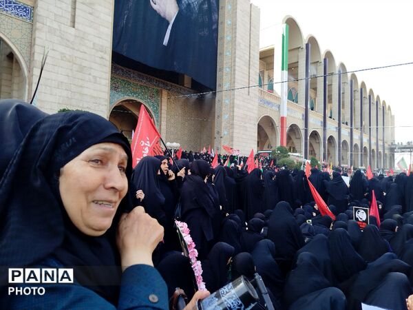 ثبت تاریخی‌ترین وداع در قلب جهان