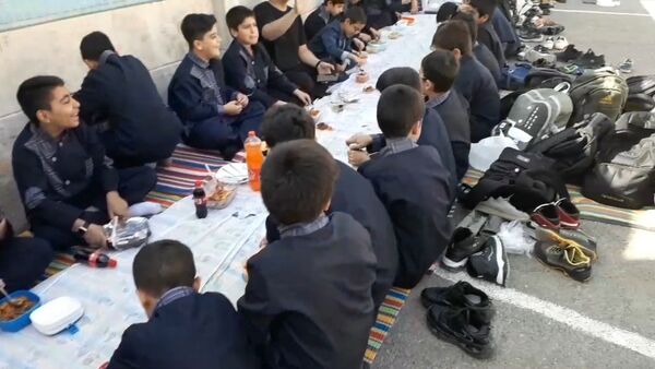 آیین بزرگداشت روز دانش آموز در دبستان سمیه قم
