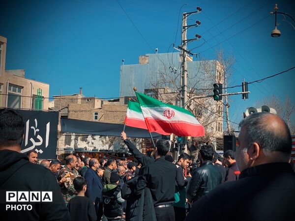 مردم گالیکش کفن پوش به میدان آمدند