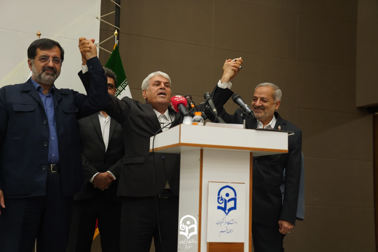عملیات احداث دانشگاه تمام‌هوشمند جامع فرهنگیان با حضور وزیر آموزش و پرورش در قم آغاز شد