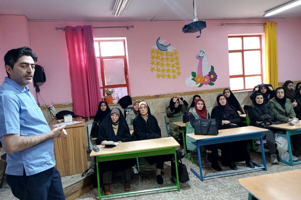 اولین دوره آموزشی آموزگاران پایه مدارس ابتدایی شهرستان رباط‌کریم