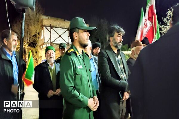 حضور در تجمعات خیابانی یعنی هیات من الذله در برابر دشمن زورگو و دروغگو