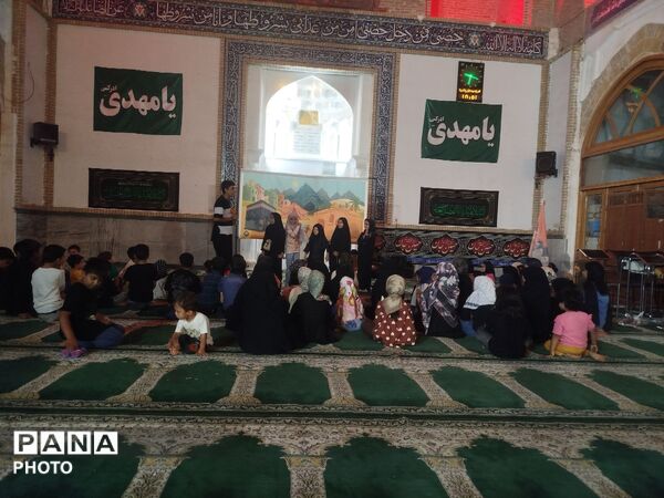 بار دگر سرگرمی کودکان در غرفه کودک مسجد جامع 