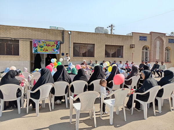 حضور مسئولان شهرستان جعفرآباد قم در دبستان حضرت زینب(س)