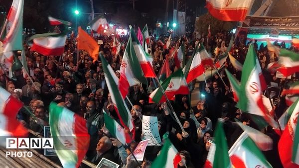 نورآباد میزبان هفتاد و چهارمین موج تجمعات بیعت با رهبری 