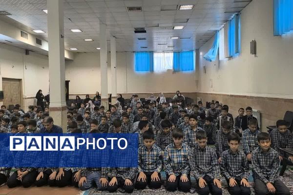 طنینِ نیایش در مدرسه