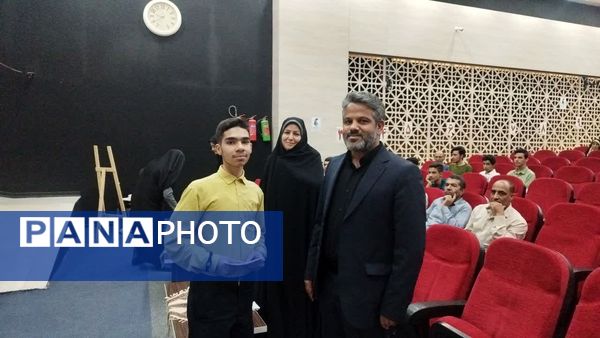 جشن ستارگان دانش‌آموزی در تالار شهرداری دولت‌آباد شهرستان برخوار 