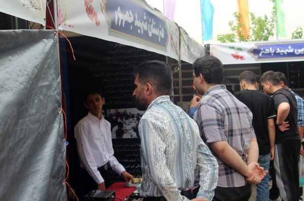  افتتاح نمایشگاه توانمندی‌های هنرستان‌های منطقه ۲ 