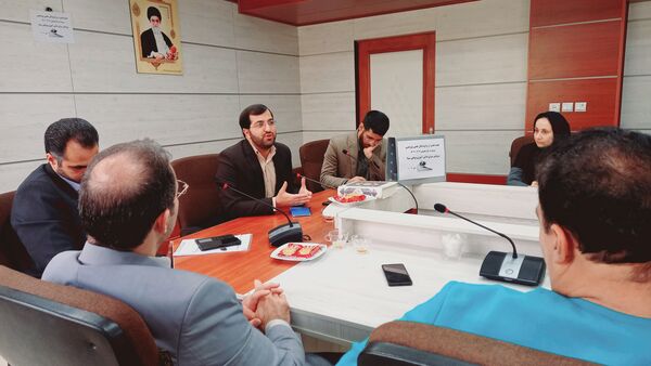 تقدیر از دانش‌آموزان برگزیده علمی‌پژوهشی در اداره آموزش و پرورش شهرستان ملارد