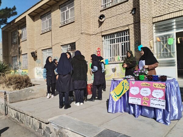 جشن ایام شعبانیه در دبیرستان هاشمی نژاد 