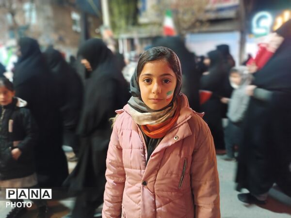 موشک‌های کاغذی کودکان فارسانی به آسمان رسیدند