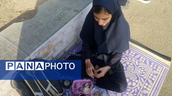 دور همی دخترانه همزمان با هفته بهداشت روان در دبیرستان فرهنگیان 