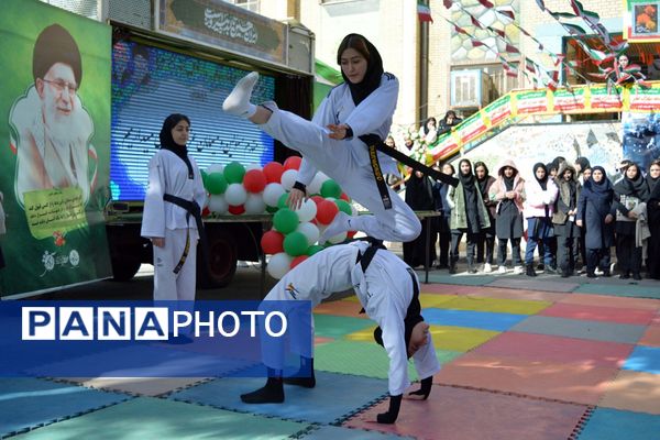 عطر رضوی در جشن نیمه شعبان مدرسه حکمت