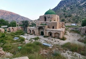 نگاهی به امام‌زاده‌های فیروزآباد