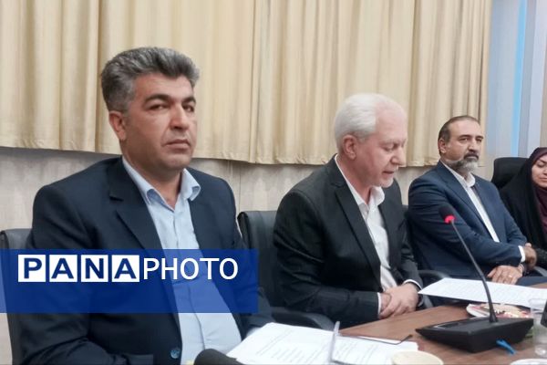 دیدار وزیر آموزش‌وپرورش با نماینده تشکل‌های دانش‌آموزی استان فارس