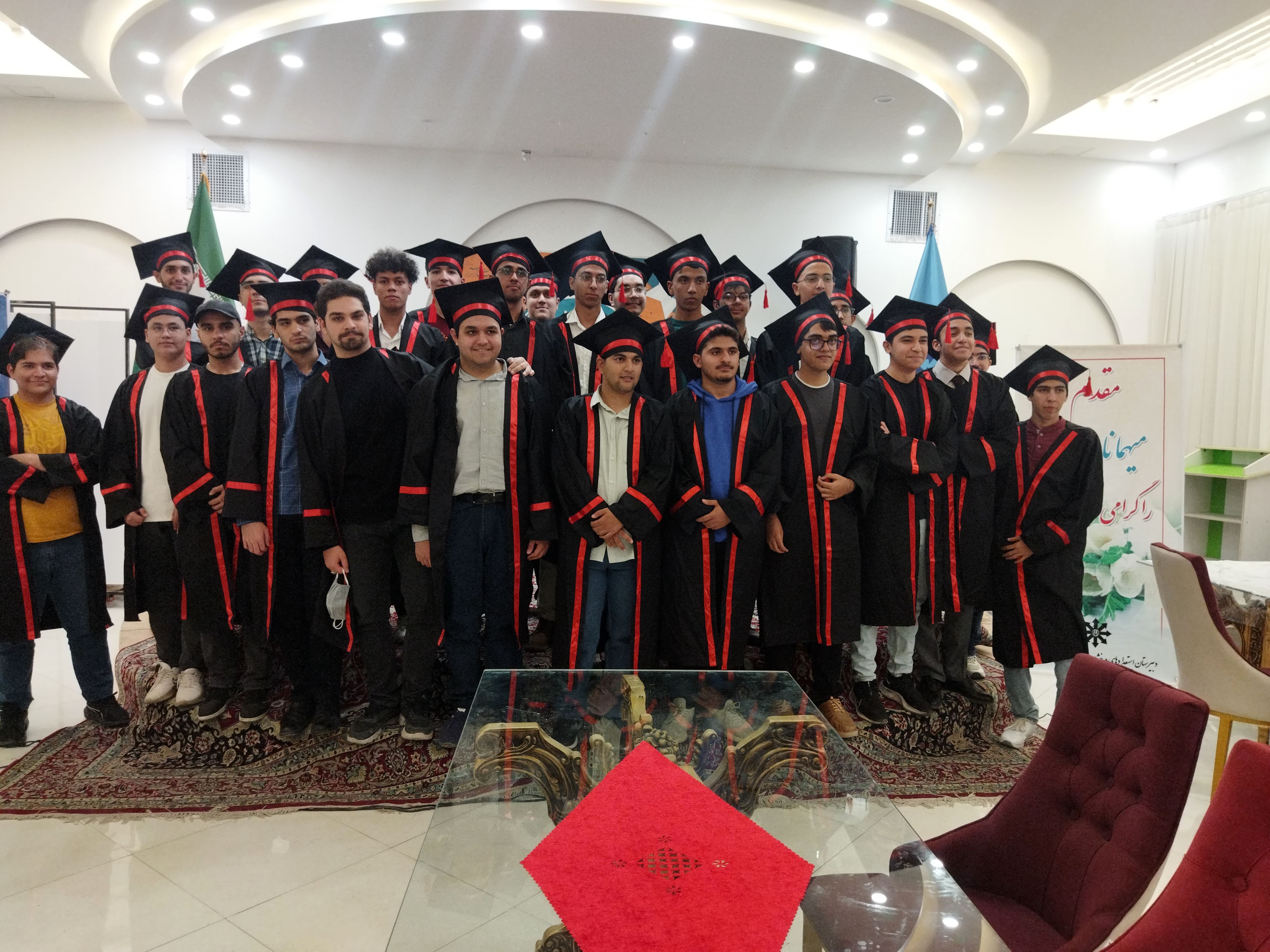 موفقیت در گرو تلاش، اخلاق و یادگیری مداوم است