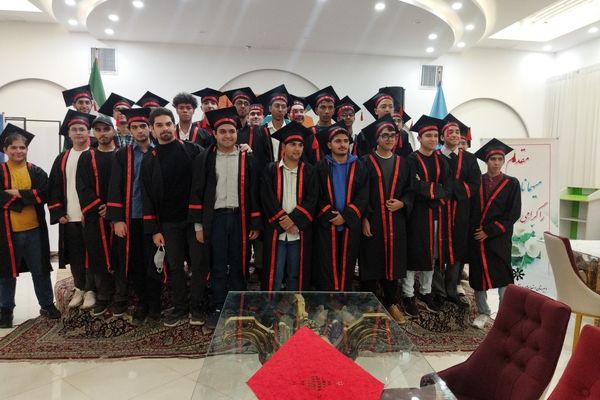 موفقیت در گرو تلاش، اخلاق و یادگیری مداوم است