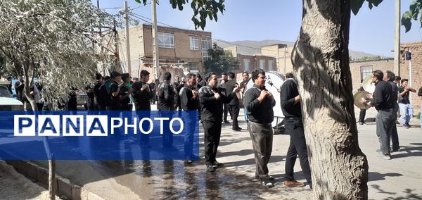 روستای سربالا در سوگ امام حسین(ع)؛ حضور پرشور جوانان در مراسم عزاداری حماسه‌ساز شد