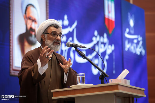 آیین بزرگداشت مقام استاد و سرآمدان آموزشی