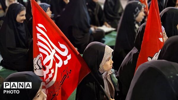 برگزاری برنامه فرهنگی‌هنری «موکب عشاق‌الزهرا» به همت دبستان دخترانه شهادت در یزد