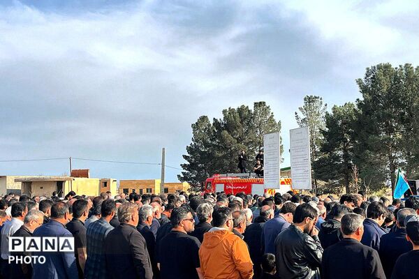 مراسم وداع و تشیع پیکر مطهر شهید محمد مهدی زواره ای در روستای طغان و امامزاده هادی شهر جوادآباد