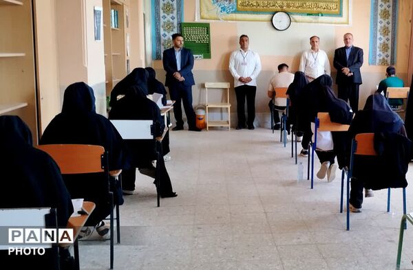 بازدید مدیر آموزش و پرورش شهرستان کلات از حوزه محل های برگزاری امتحانات نهایی 