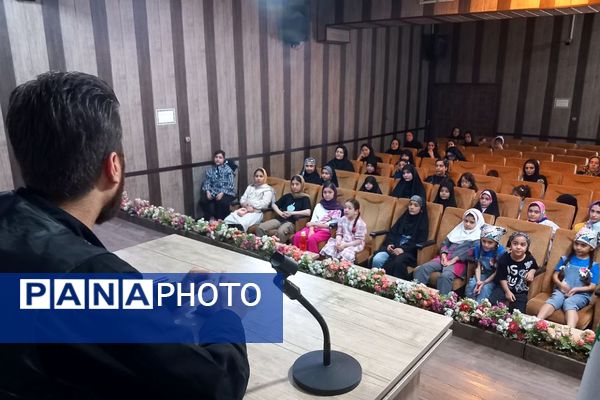 کارگاه آموزشی سرود ملائک در کانون فرهنگی تربیتی ملائک شهرستان قرچک