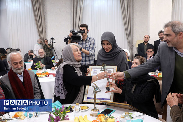 آیین افتتاحیه چهل و سومین جشنواره بین‌المللی تئاتر فجر