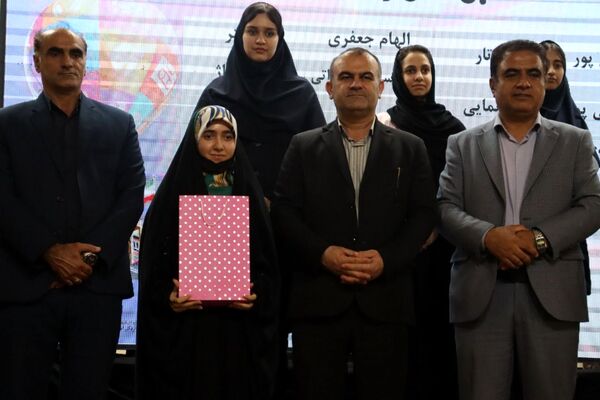 تجلیل از برگزیدگان جشنواره‌های فرهنگی و هنری دانش‌آموزان مازندران
