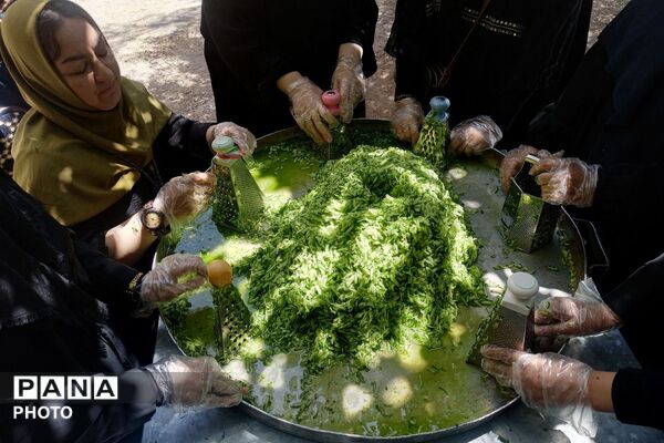دانش‌آموزان خادم در موکب عشاق‌الحسین(ع)