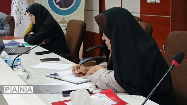 نشست هماهنگی پوشش دانش آموزان کم برخوردار در آموزش و پرورش ملارد