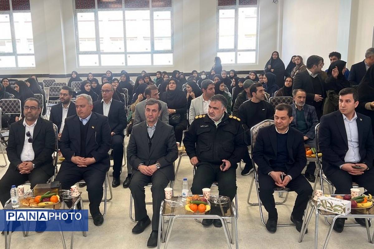 آیین افتتاح دو مدرسه خیرساز با حضور مدیر کل آموزش و پرورش شهرستانهای استان تهران در ناحیه دو شهرری 