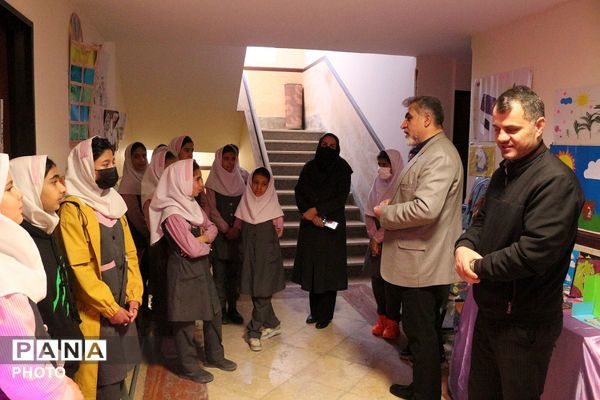 درخشش ایده‌های دانش‌آموزان فیروزکوهی در نمایشگاه جابربن حیان در مدرارس